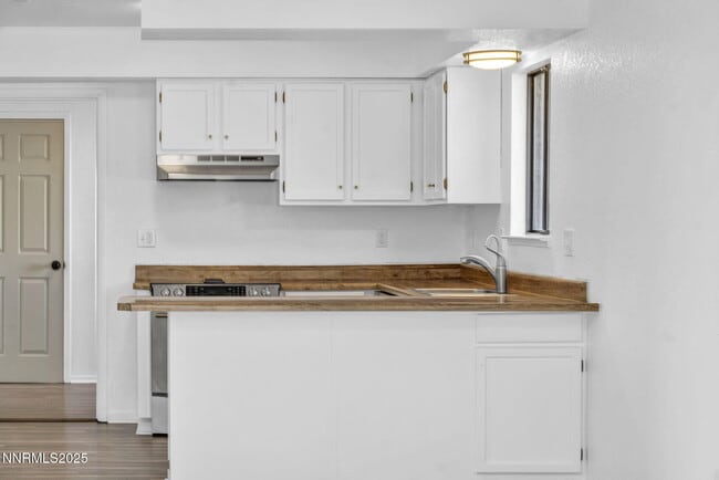 Building Photo - 430 Calle De La Plata