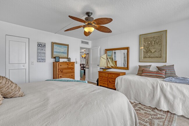 Building Photo - 3546 S Ocean Blvd