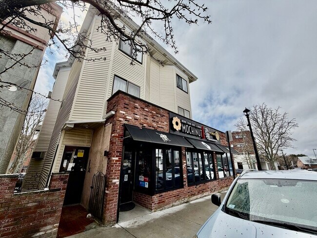 Building Photo - 21 Billings Rd