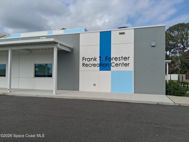 Building Photo - 828 Angela Ave