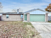 Building Photo - 1756 S Pine Ave