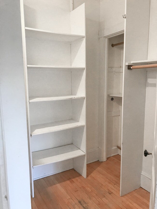 2549 N Lake Dr 2549 N Lake Dr Milwaukee WI 53211 Apartment Finder