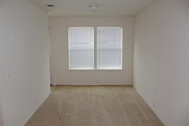 Building Photo - Lovely 3 BR 2 BA Home for Lease in Cross Oak Ranch Addition