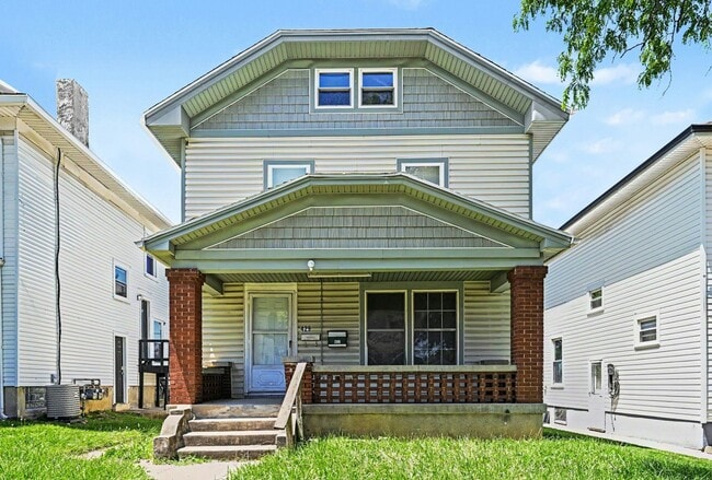 Building Photo - 427 Kolping Ave
