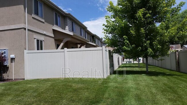 Building Photo - 723 S 1525 W