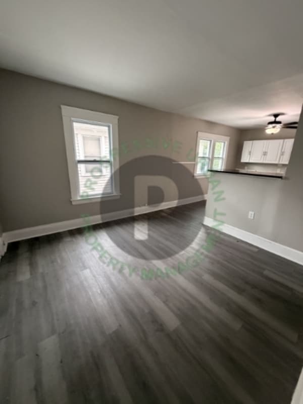 Building Photo - 15619 School Ave