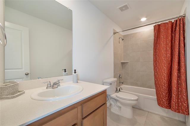 Building Photo - 131 Plumcove Dr