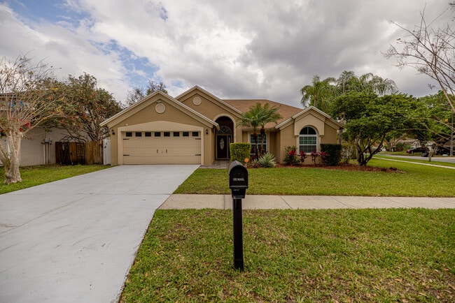 Primary Photo - 8933 Bayaud Dr