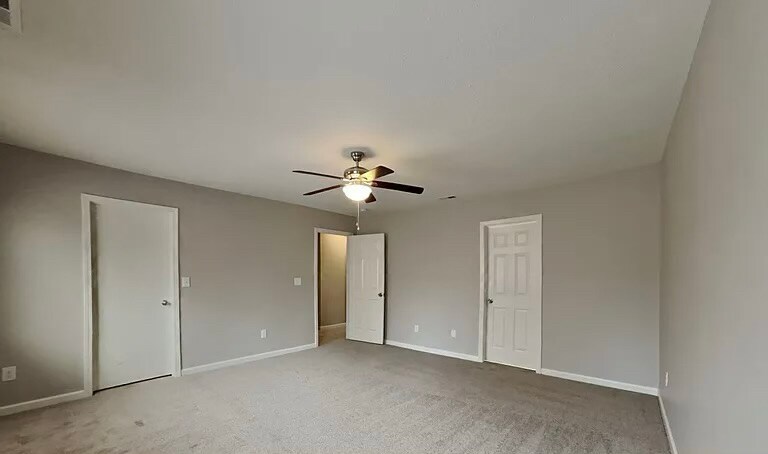Building Photo - 4 Selsey Ct