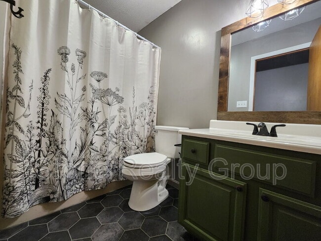 Building Photo - 35 Ridgecrest Ct