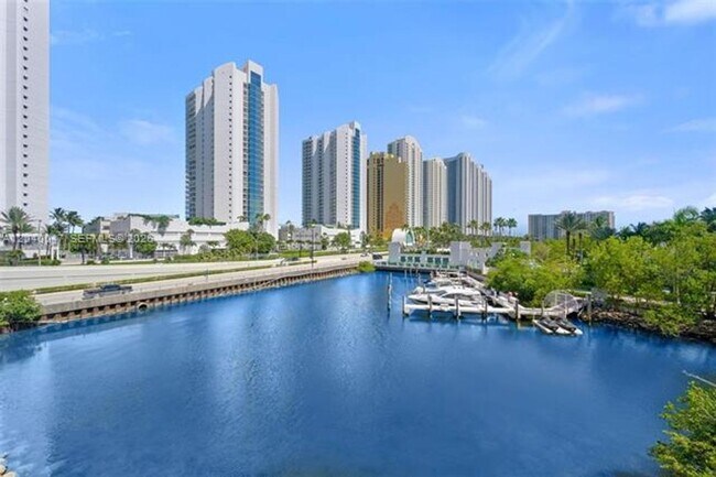 Building Photo - 200 Sunny Isles Blvd