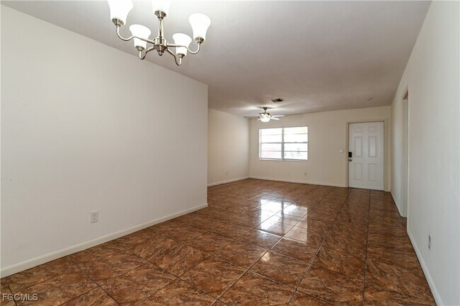 Building Photo - 2155 Tropic Ave