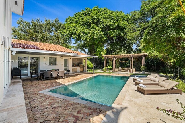 Building Photo - 575 Bay Point Rd