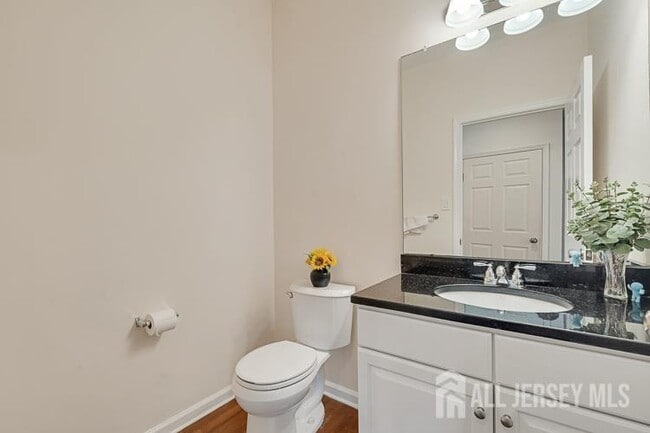 Building Photo - 111 Blossom Cir