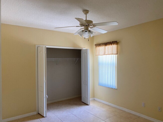 Building Photo - 12934 Colonnade Cir