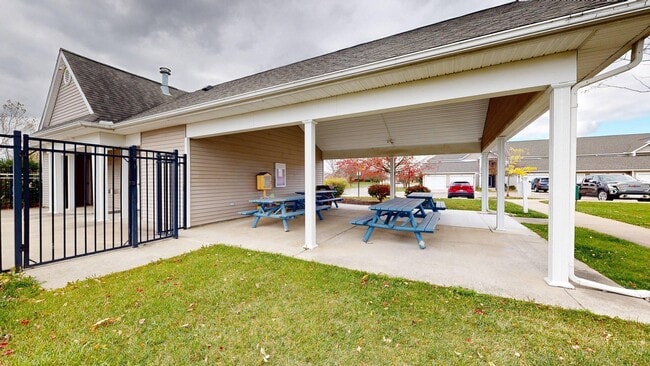 Building Photo - 1265 Millbrook Trail