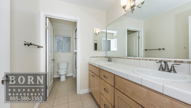 Building Photo - 2729 Los Robles Rd