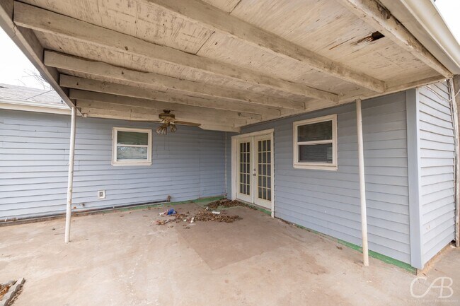 Building Photo - 2902 Bennett Dr