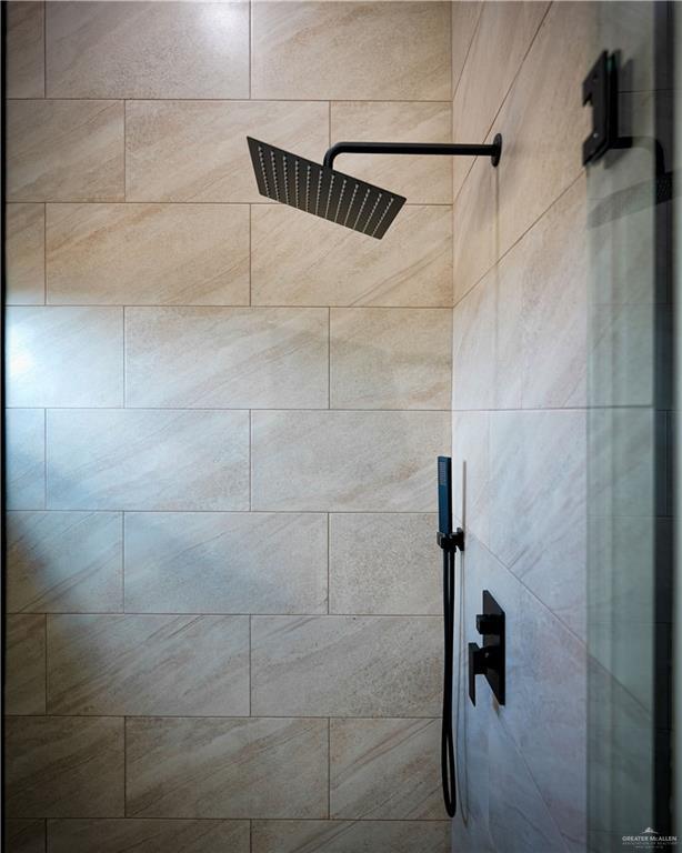 Building Photo - 14 Notre Dame Ave