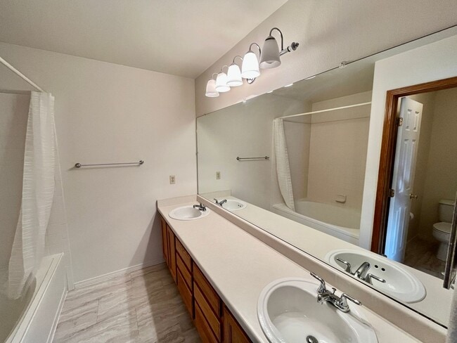Building Photo - Beautiful 3 Bedroom Home in Sundown