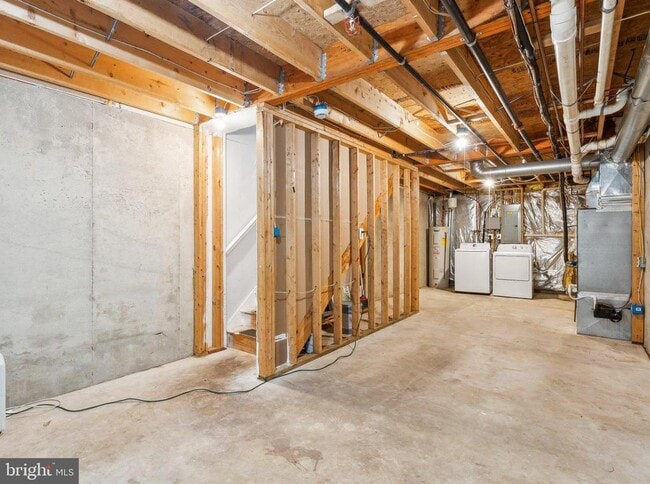 Building Photo - 28 Johnson Pl