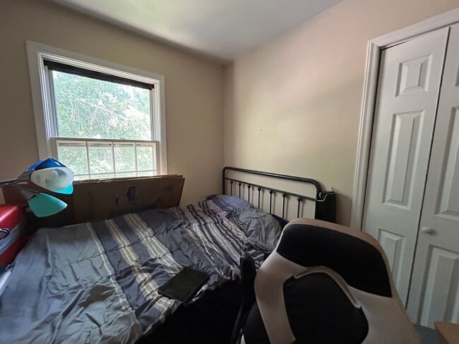Building Photo - 4 Bedroom, 2.5 Bath Townhouse for Rent – $2,700/Month