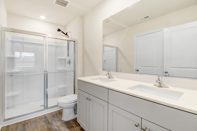 Building Photo - 156 Seymour Vlg Dr