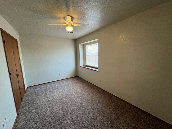 Building Photo - 4 bed in Moore Schools!