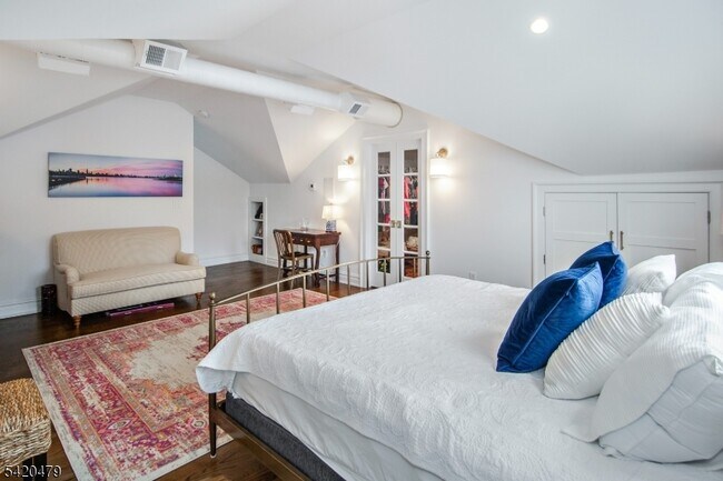 Building Photo - 113 Washington St