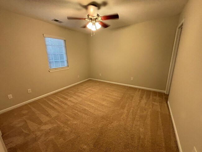 Building Photo - 408 Abe Cir