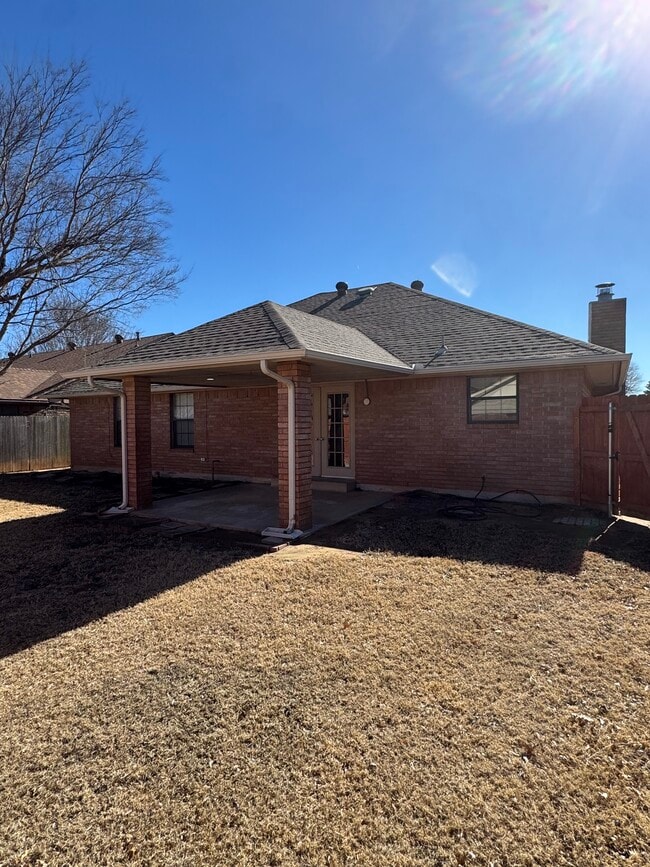 Building Photo - 10323 Haven Cir