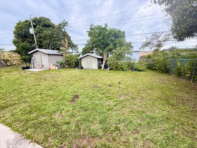 Building Photo - 310 Washington Ave