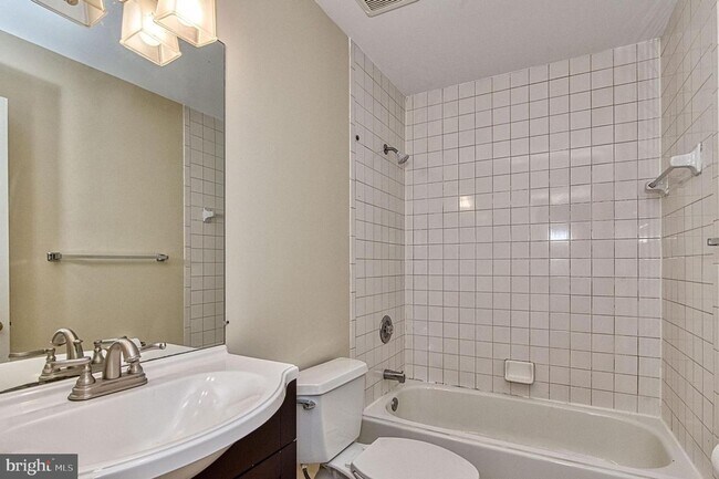 Building Photo - 2205 Cedar Mill Ct