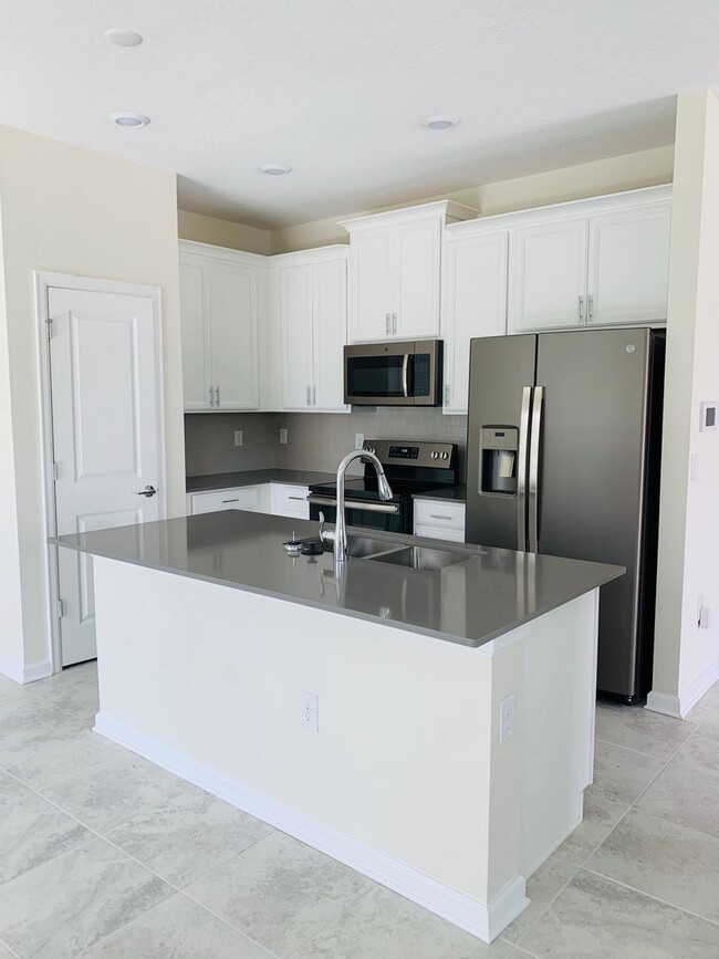 Building Photo - ChampionsGate Townhome for Rent
