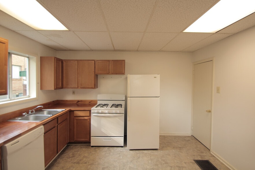 Building Photo - 720 West St