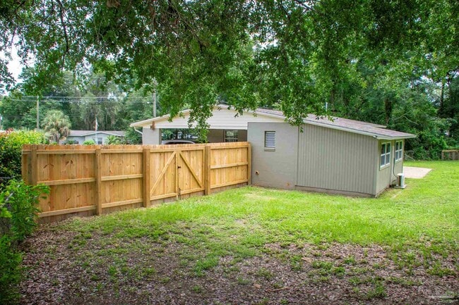 Building Photo - 5357 Locklin Ave