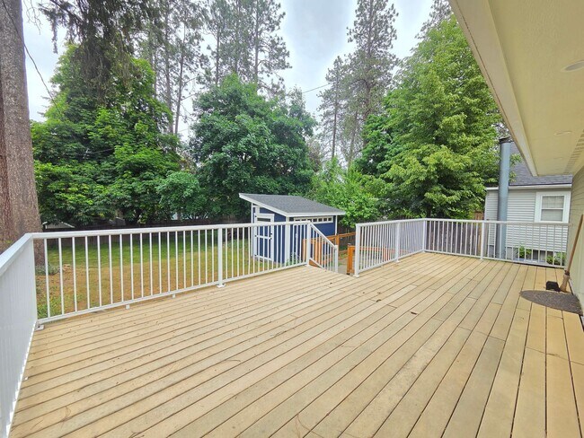 Building Photo - $2,600 - 3 Bed / 2 Bath Beautiful Craftsman Home by Manito Park