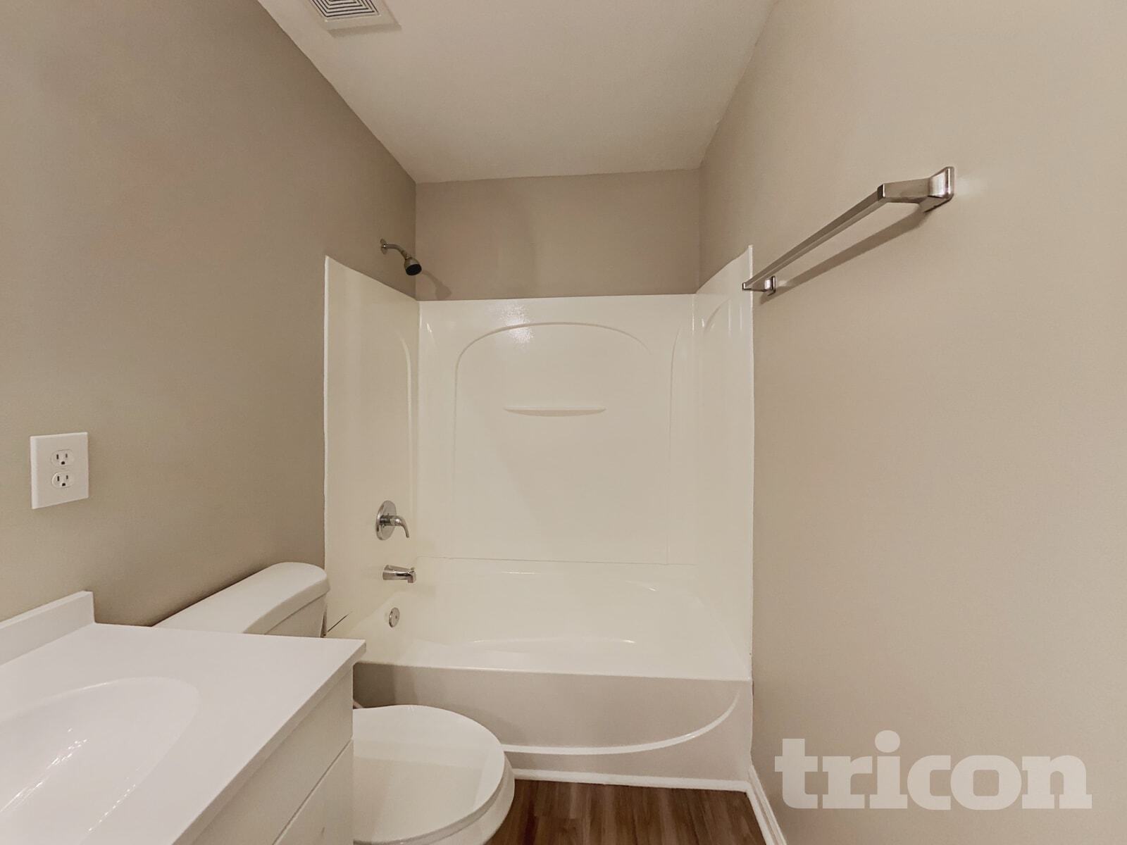 Building Photo - 544 Stillgreen Ln