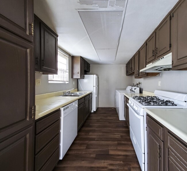 Building Photo - 4640 Koval Ln