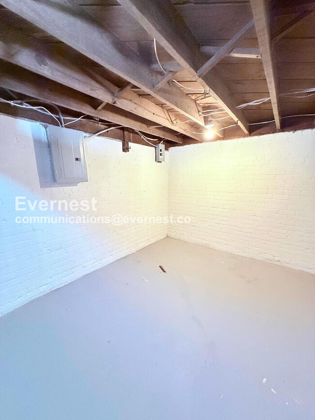 Building Photo - 12703 Northlawn St