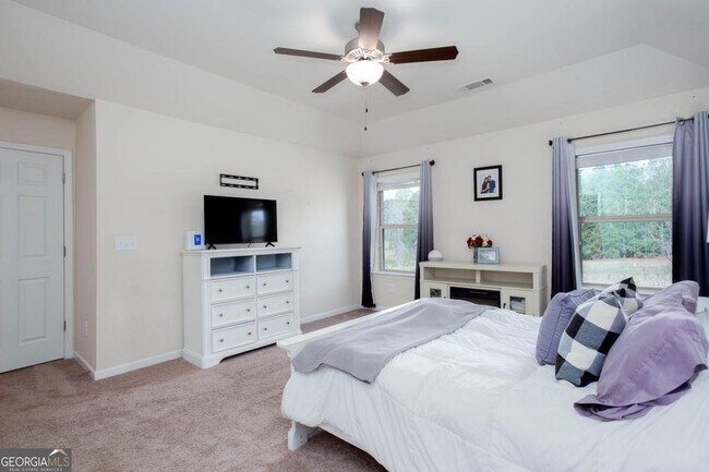 Building Photo - 7999 Dawson Ln
