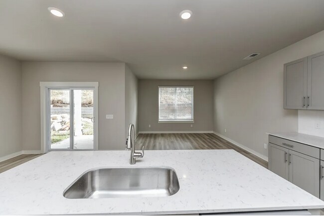 Building Photo - 2144 Nectar Ln