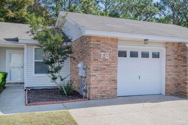 Building Photo - 5051 Grande Dr