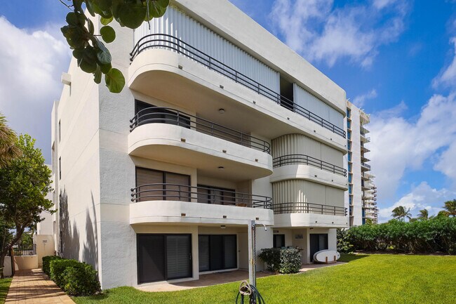 Building Photo - 420 Celestial Way