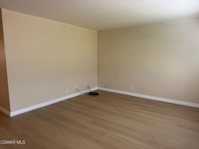 Building Photo - 846 Lindawood St