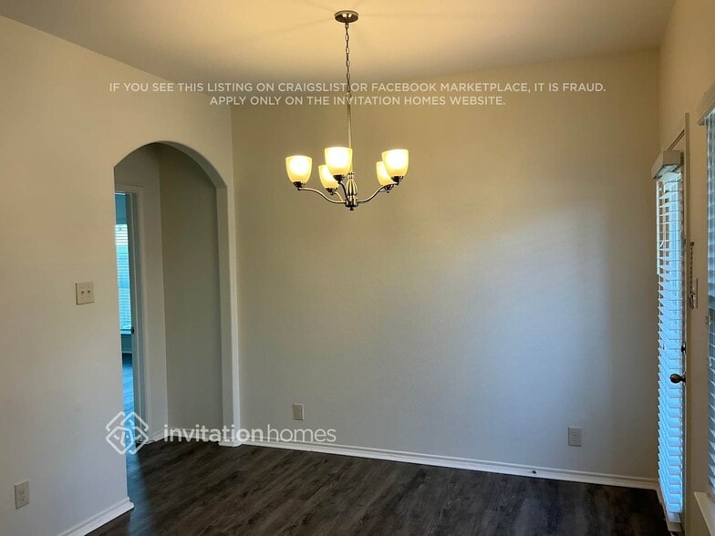 Building Photo - 1336 Red River Dr