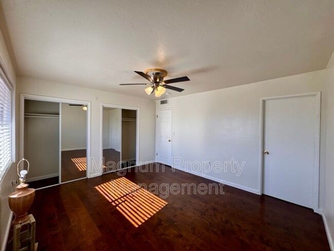 Building Photo - 29820 Thornhill Dr