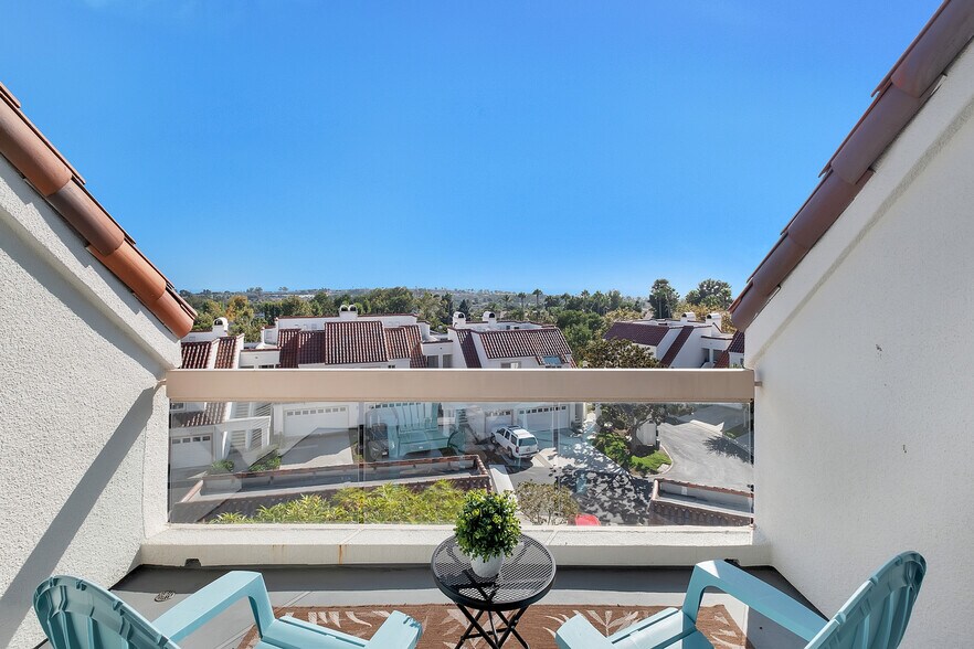 Building Photo - 30 Vista del Mar