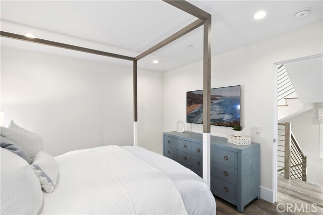 Building Photo - 712 Marguerite Ave