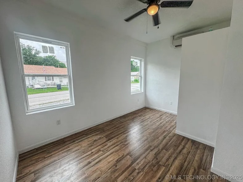 Building Photo - 918 Coy Ave